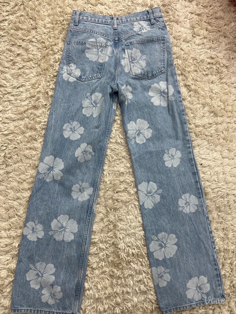 ZARA- zenske farmerke