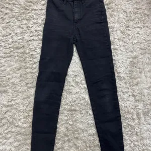 PULL&BEAR- zenske farmerke-34