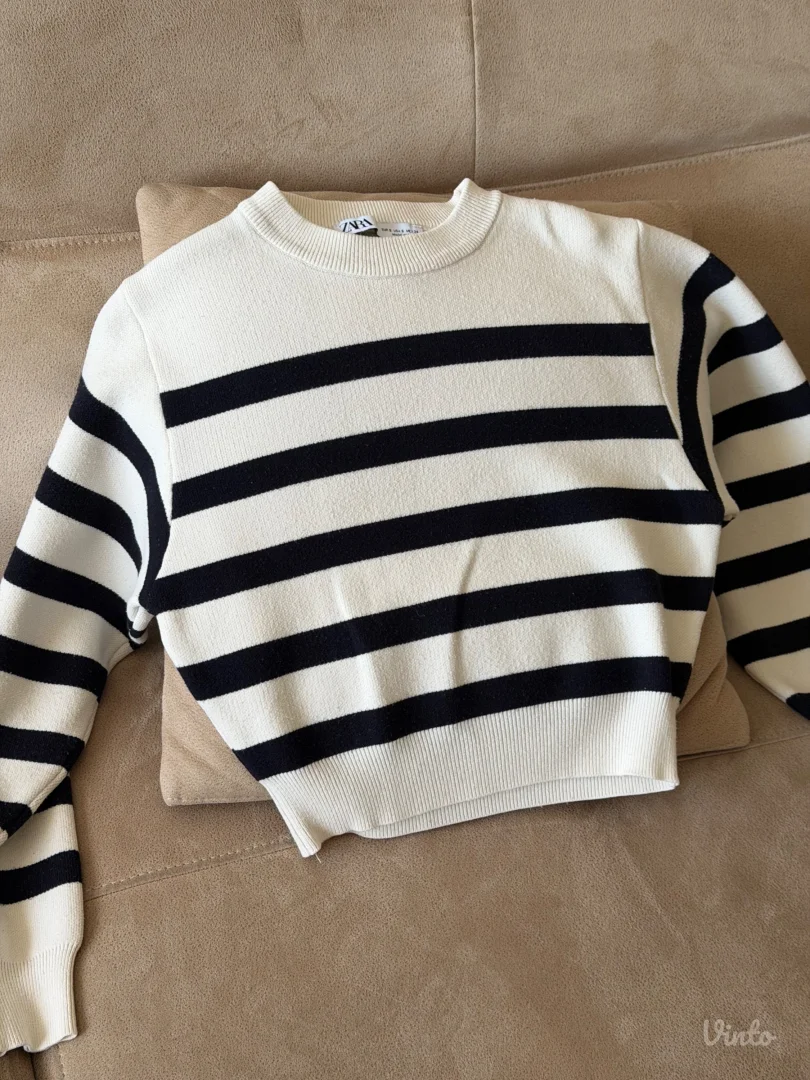Zara džemper na pruge