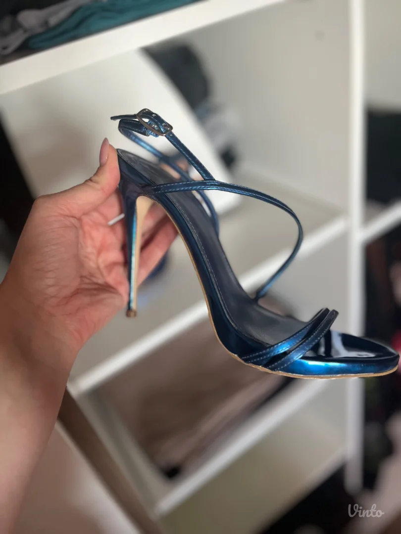 Guess sandale na stiklu