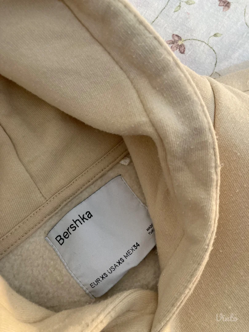 Bershka graphic duks