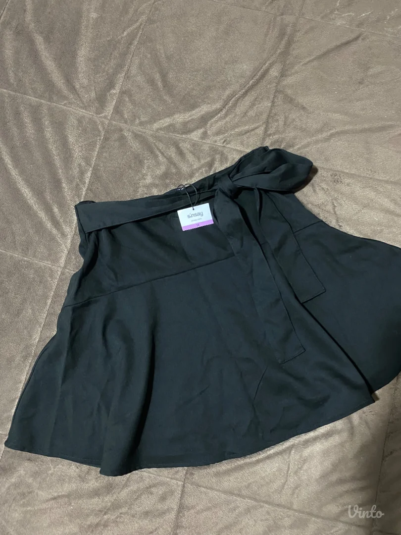 Suknjica sa etiketom