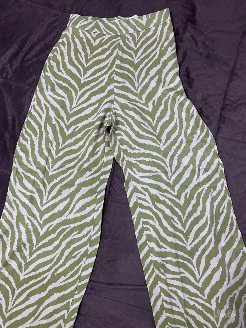Pantalone široke (nogavice 115cm)