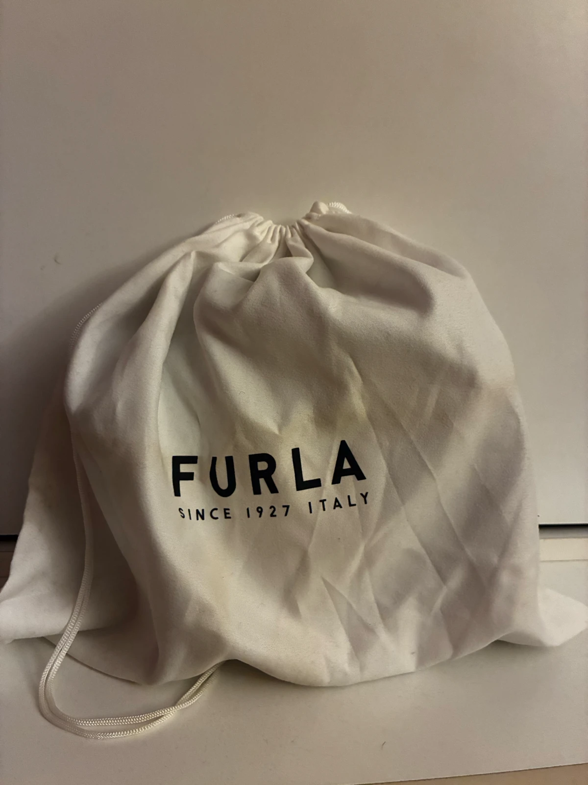 Original Furla crna kožna torba