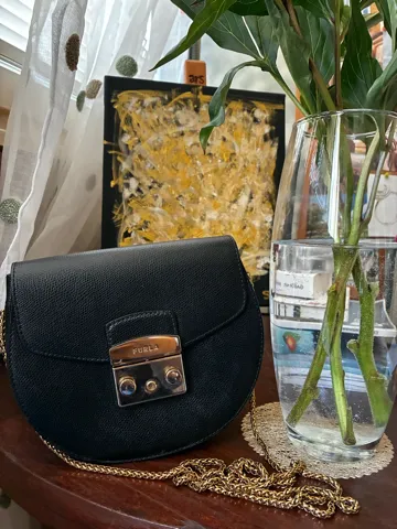 Original Furla crna kožna torba