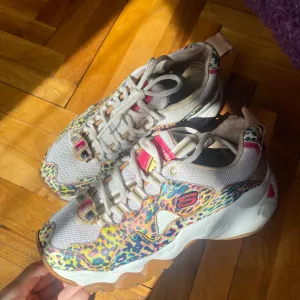 Skechers patike