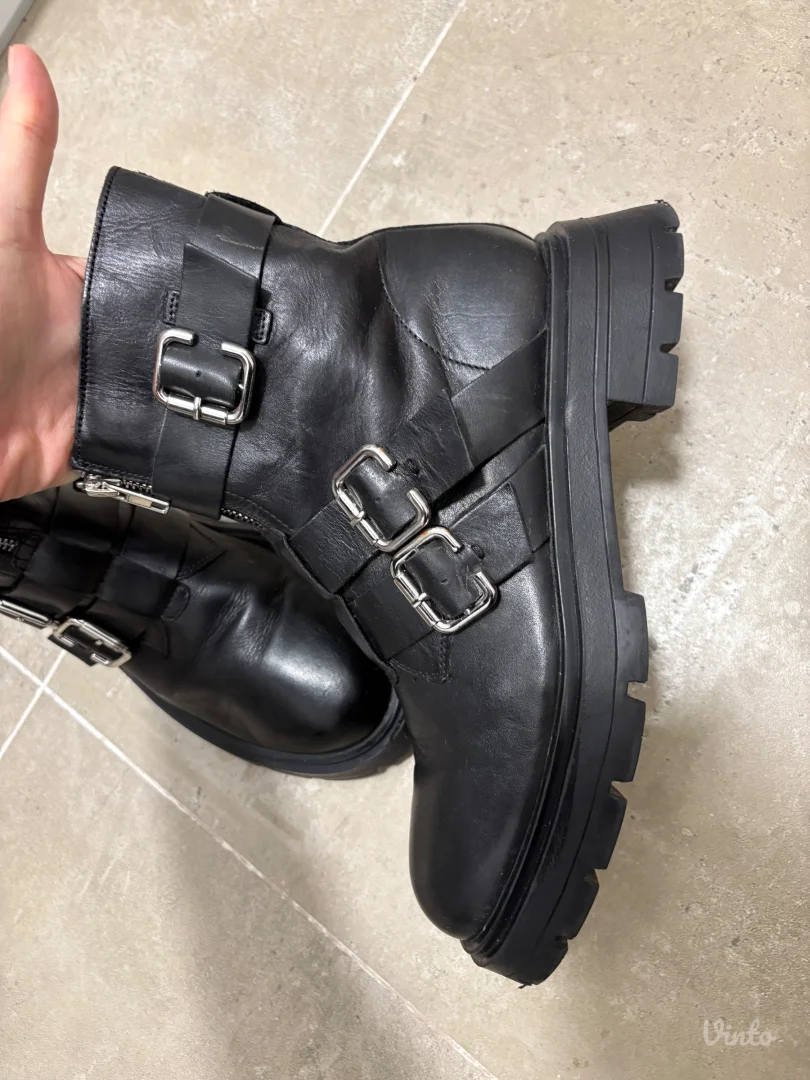 ZARA Kožne vojničke čizme kao nove 🖤
