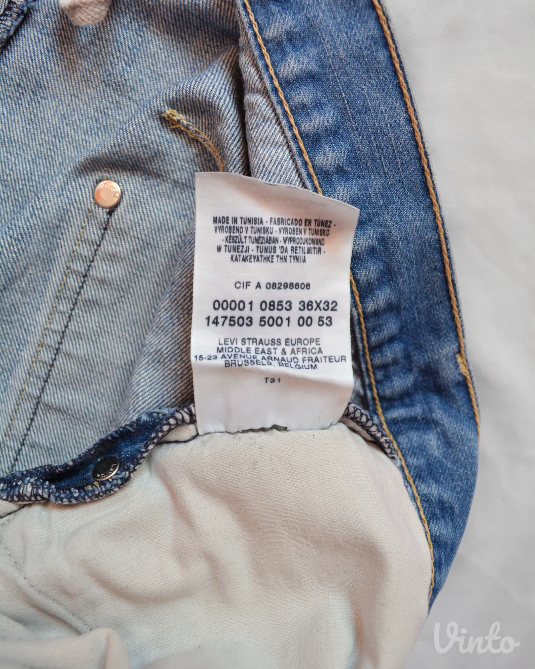 Levi's "Engineered" farmerice