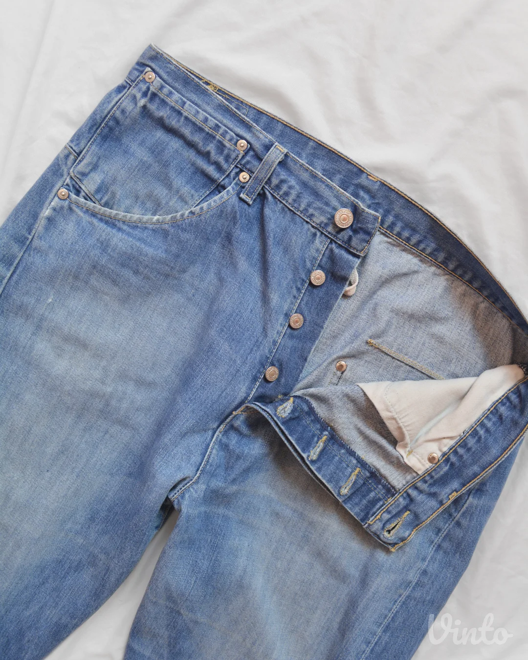 Levi's "Engineered" farmerice
