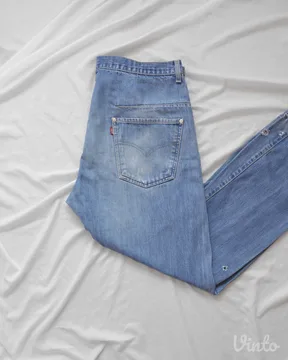 Levi's "Engineered" farmerice
