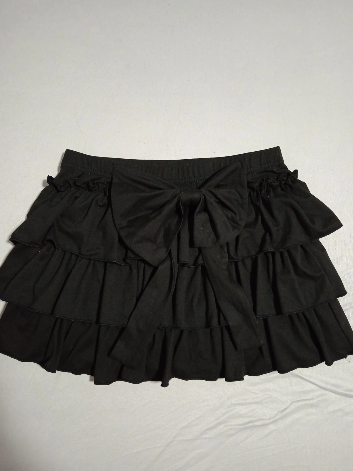 Shein crna mini suknja sa karnerima i mašnom / Vel. S