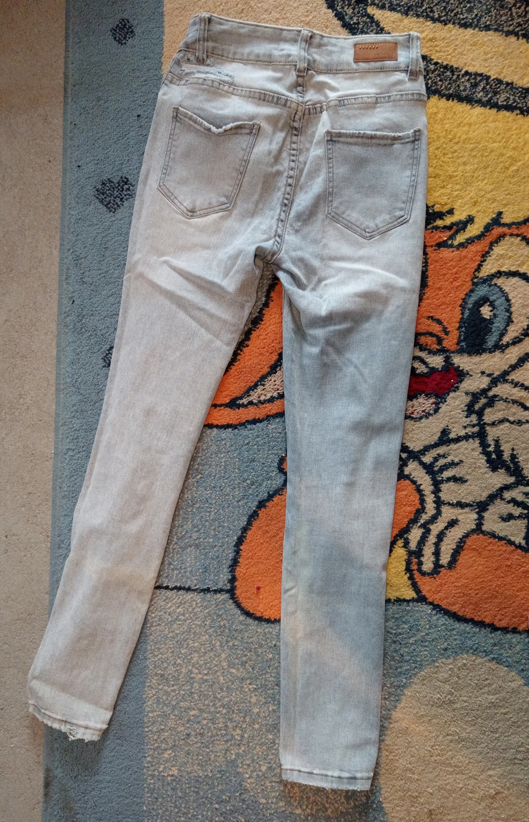 Re-Dress svetle iscepane farmerke / Vel. XS-S