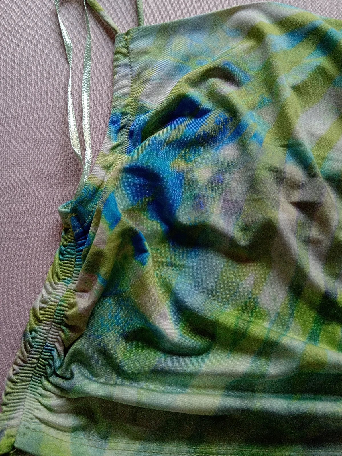 Bershka letnji crop top / majica na bretele / Vel. XS