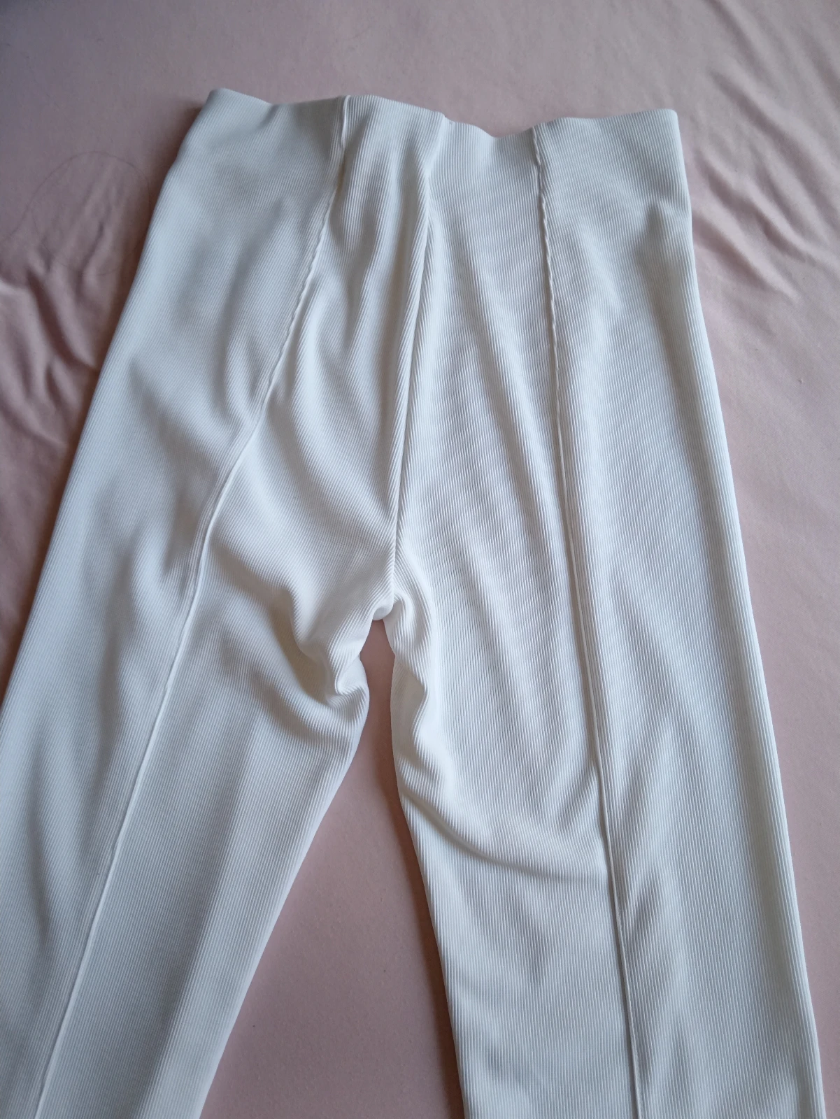 FB Sister bele rebraste pantalone / Vel. S