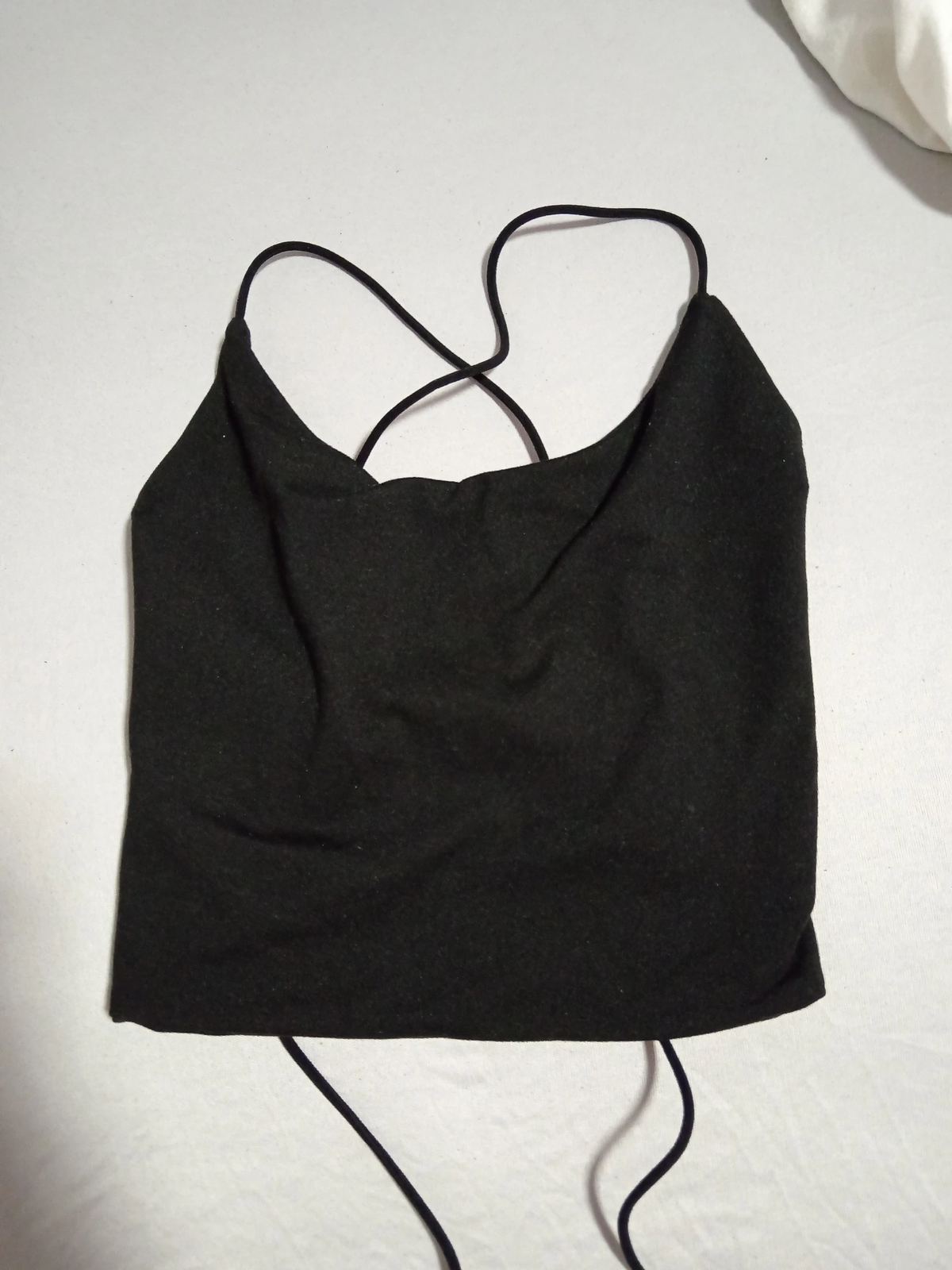 Shein crni top sa ukrštenim bretelama / Vel. XS