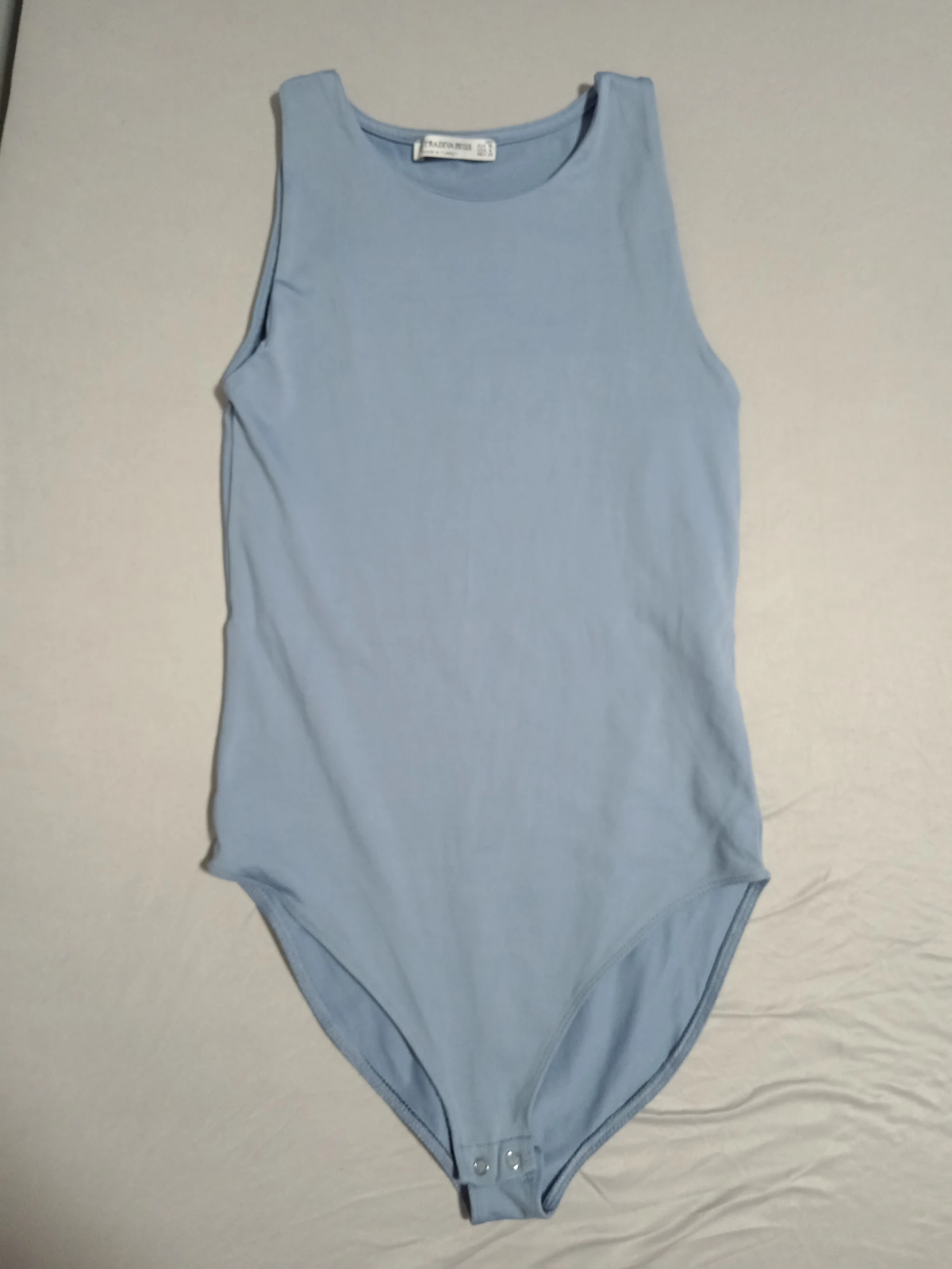 Stradivarius svetloplavi bodi / Vel. M