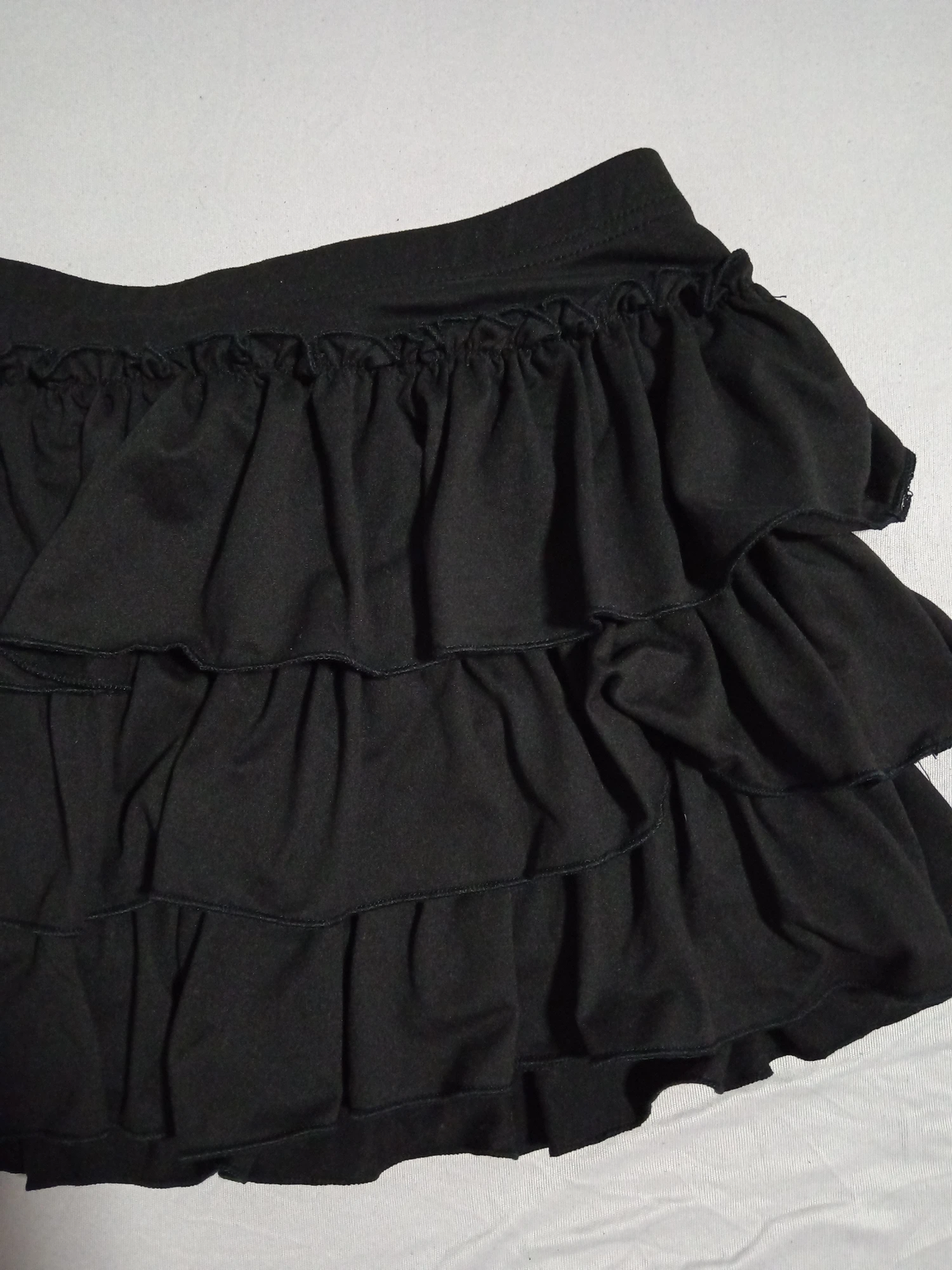Shein crna mini suknja sa karnerima i mašnom / Vel. S
