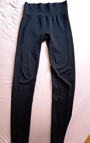Primark crne bezšavne fitnes helanke / Vel. S