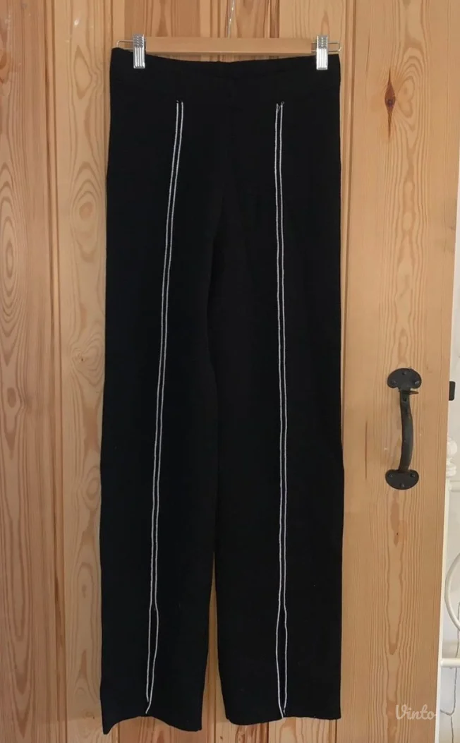 Zara trikotazne pantalone sa etiketom