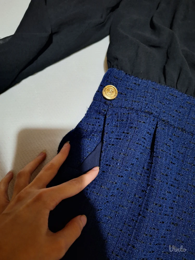 Zara tvid haljina sa zlatnim dugmadima