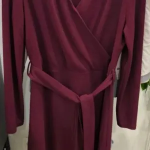 Guess trikotazna haljina sa kaisem