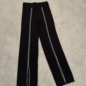 Zara trikotazne pantalone sa etiketom