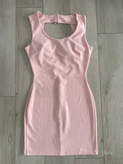 Puder roze haljinica