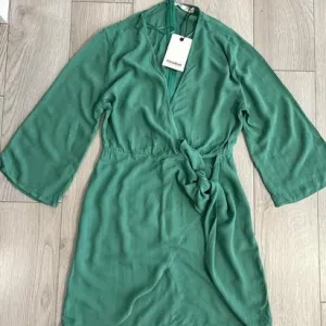 Pull and Bear haljina