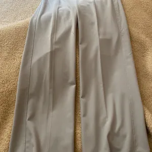 Bershka Pantalone