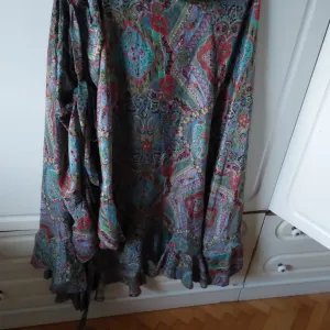 Leprsava letnja suknja