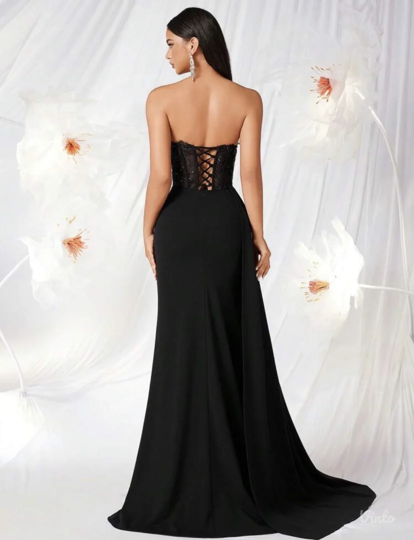 NOVO S vel crna haljina