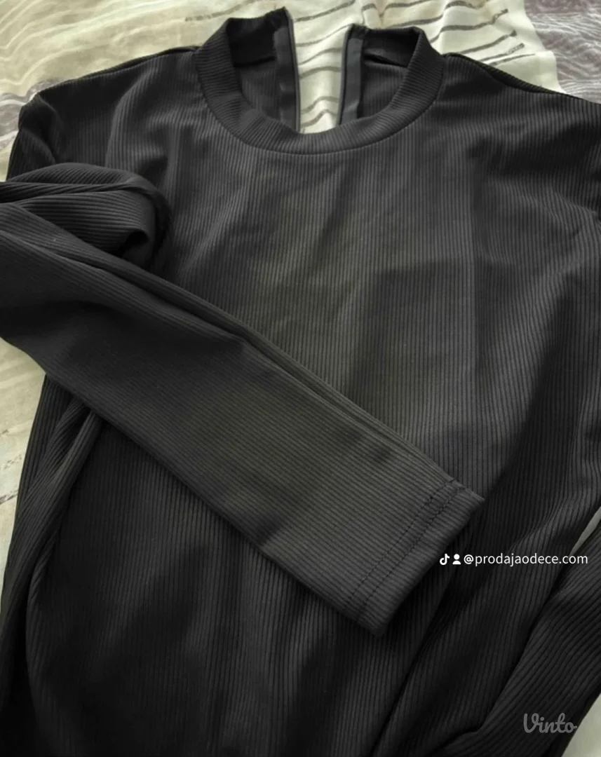 NOVO shein crni kombinezon S/M velicina