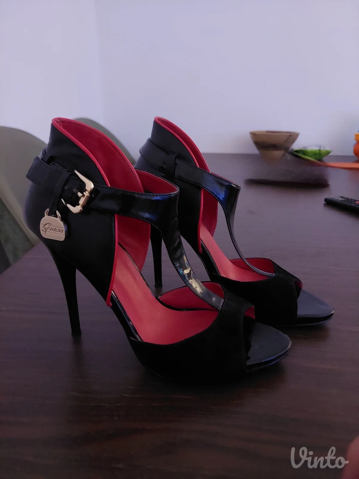 Guess sandale