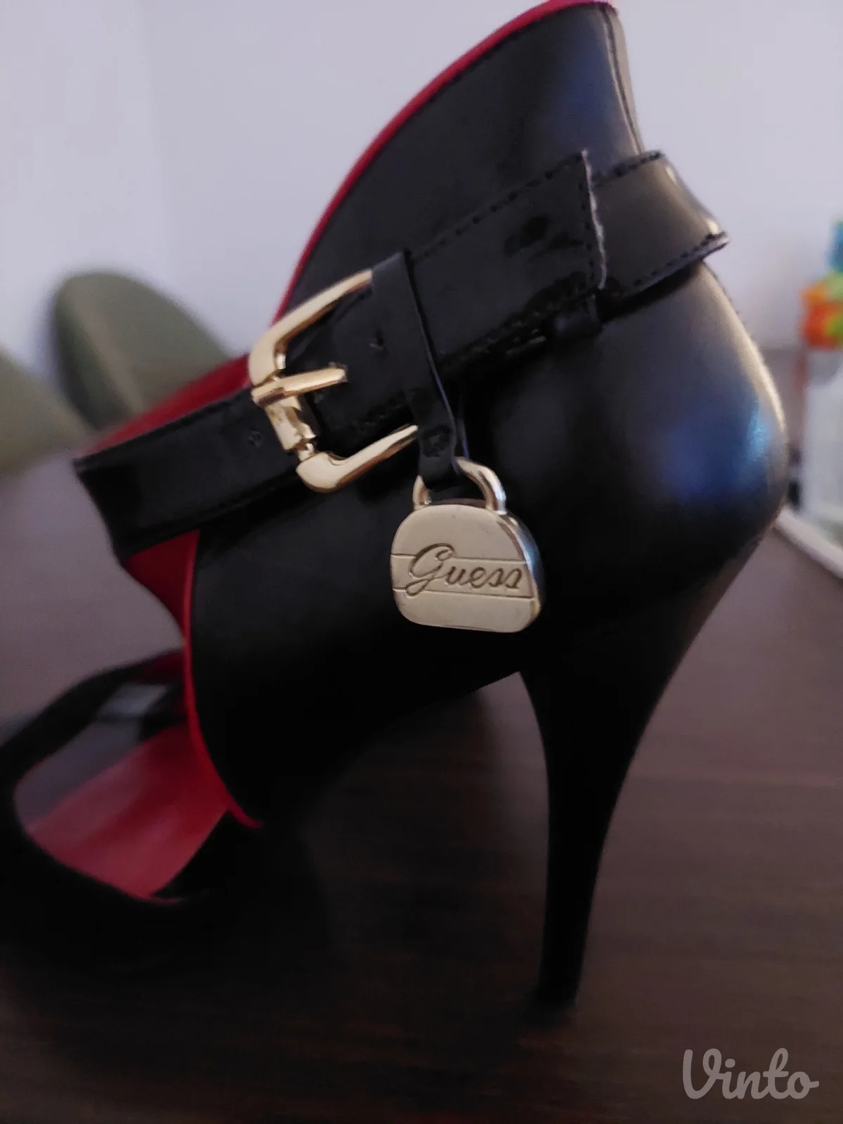 Guess sandale