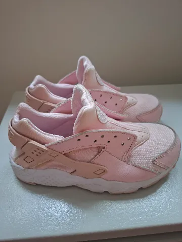 Nike Huarache za devojcice