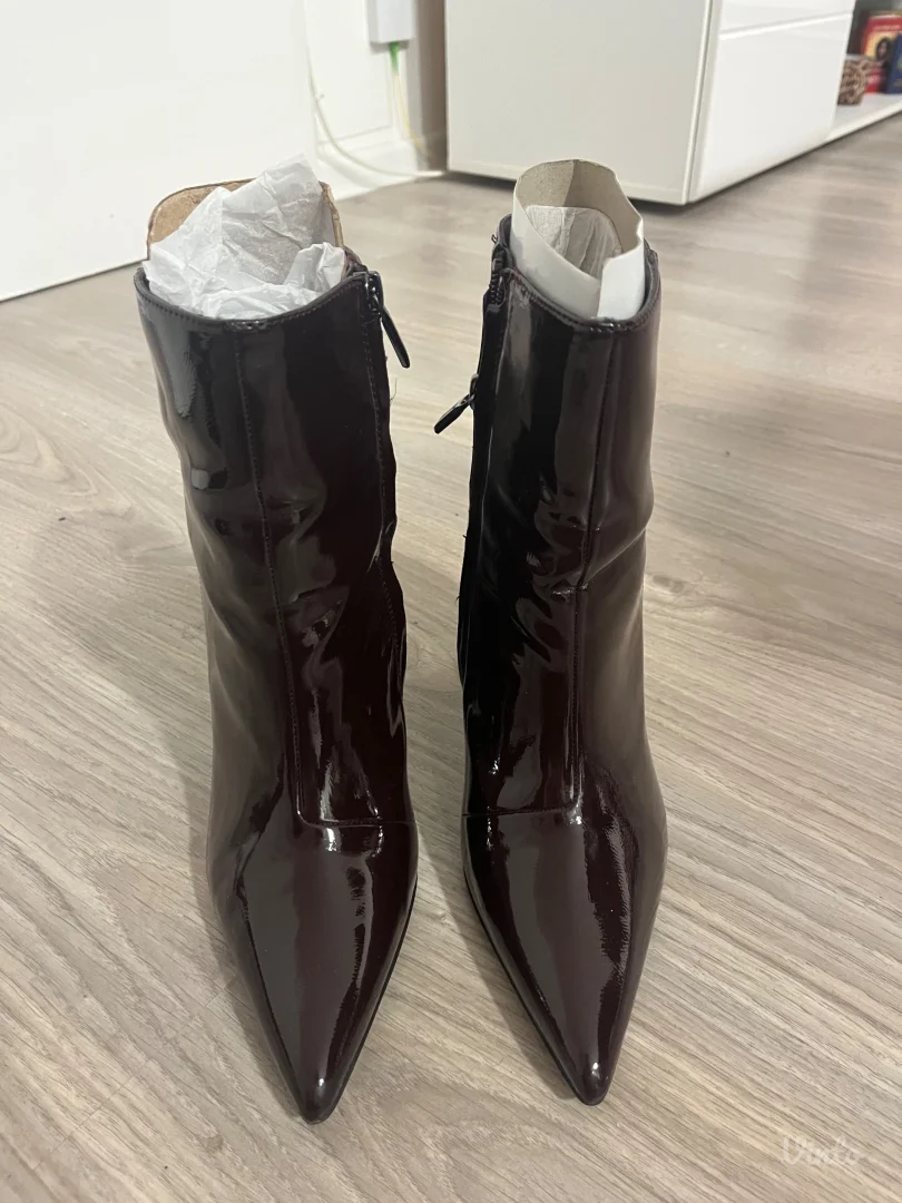 Nove Nine West čizme