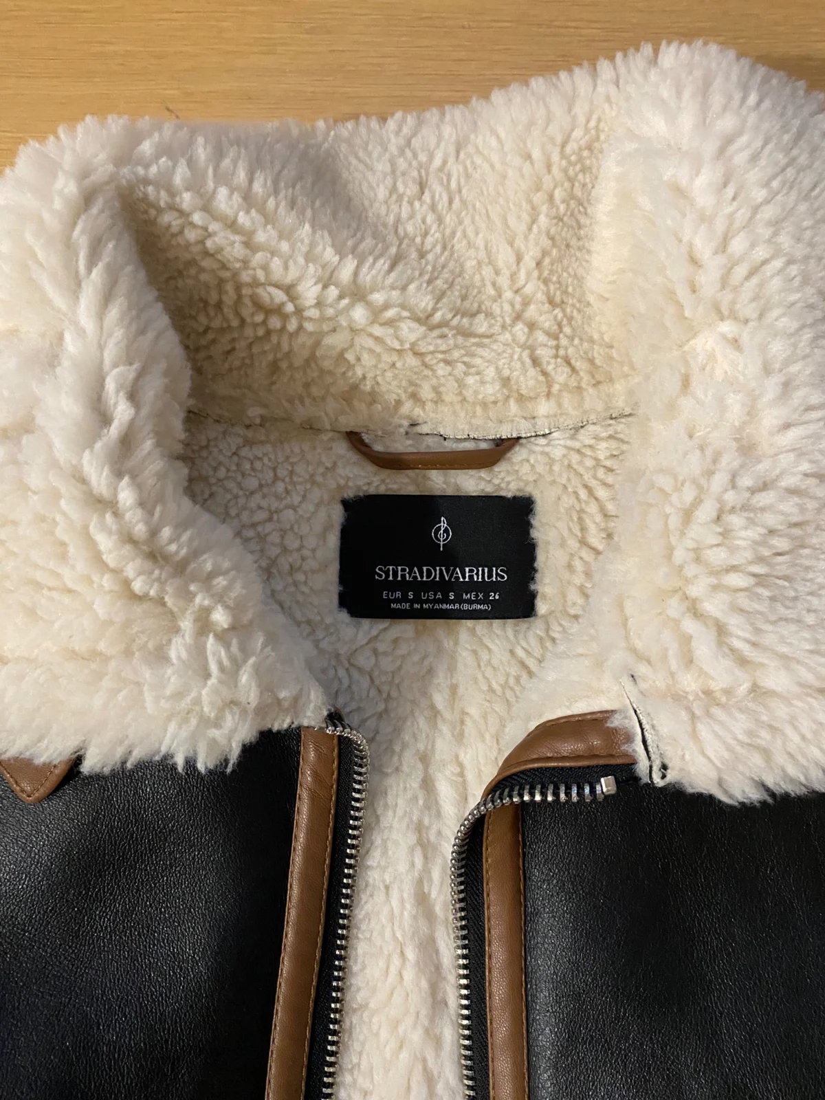 Zenska jakna STRADIVARIUS (novo)