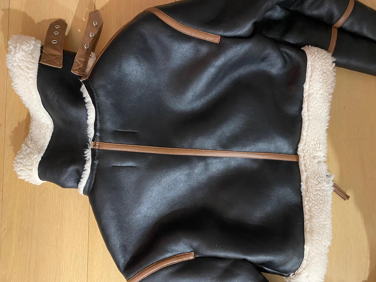Zenska jakna STRADIVARIUS (novo)