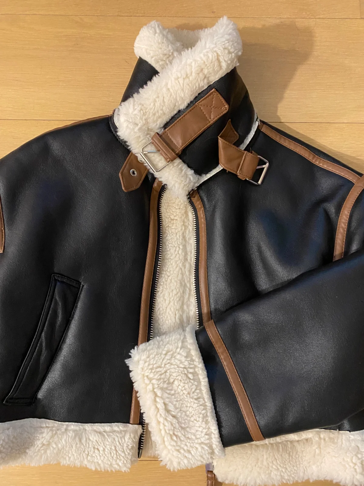 Zenska jakna STRADIVARIUS (novo)