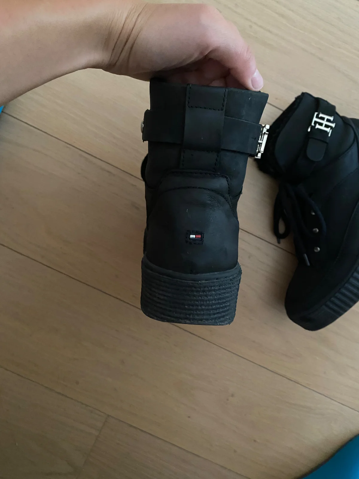 Ženske čizme Tommy Hilfiger