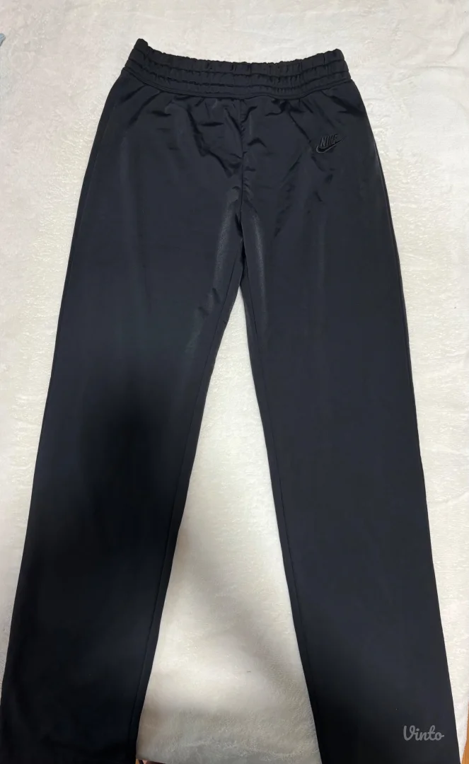 Nike- komplet trenerka