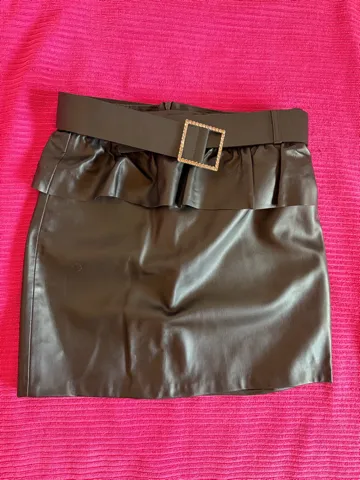 Zara - kožna suknja (S)
