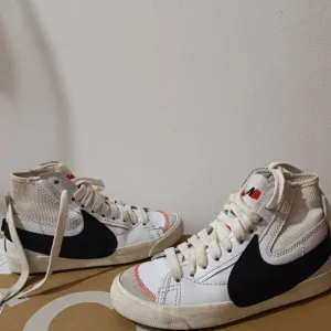 Nike blazer