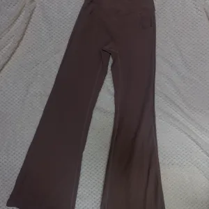 Shein NOVE helanke-zvoncare