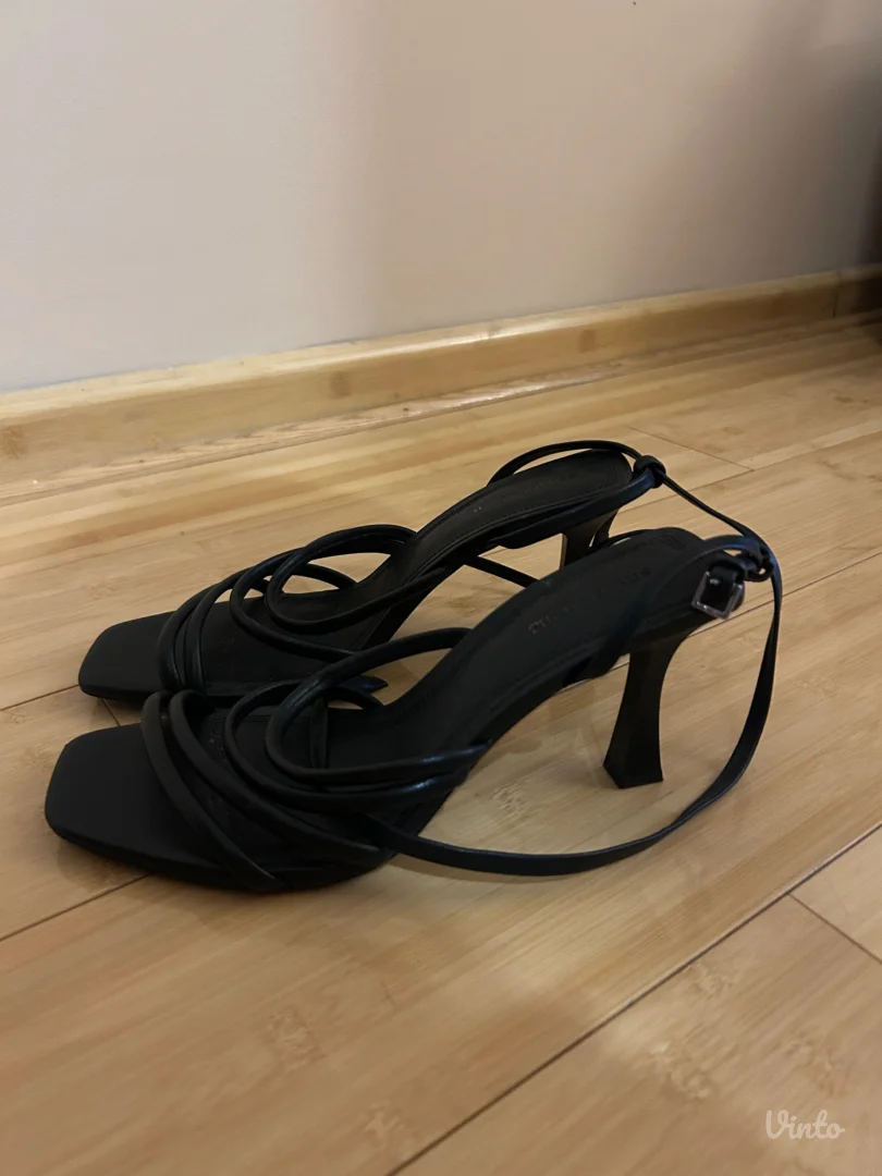 Stradivarius sandale