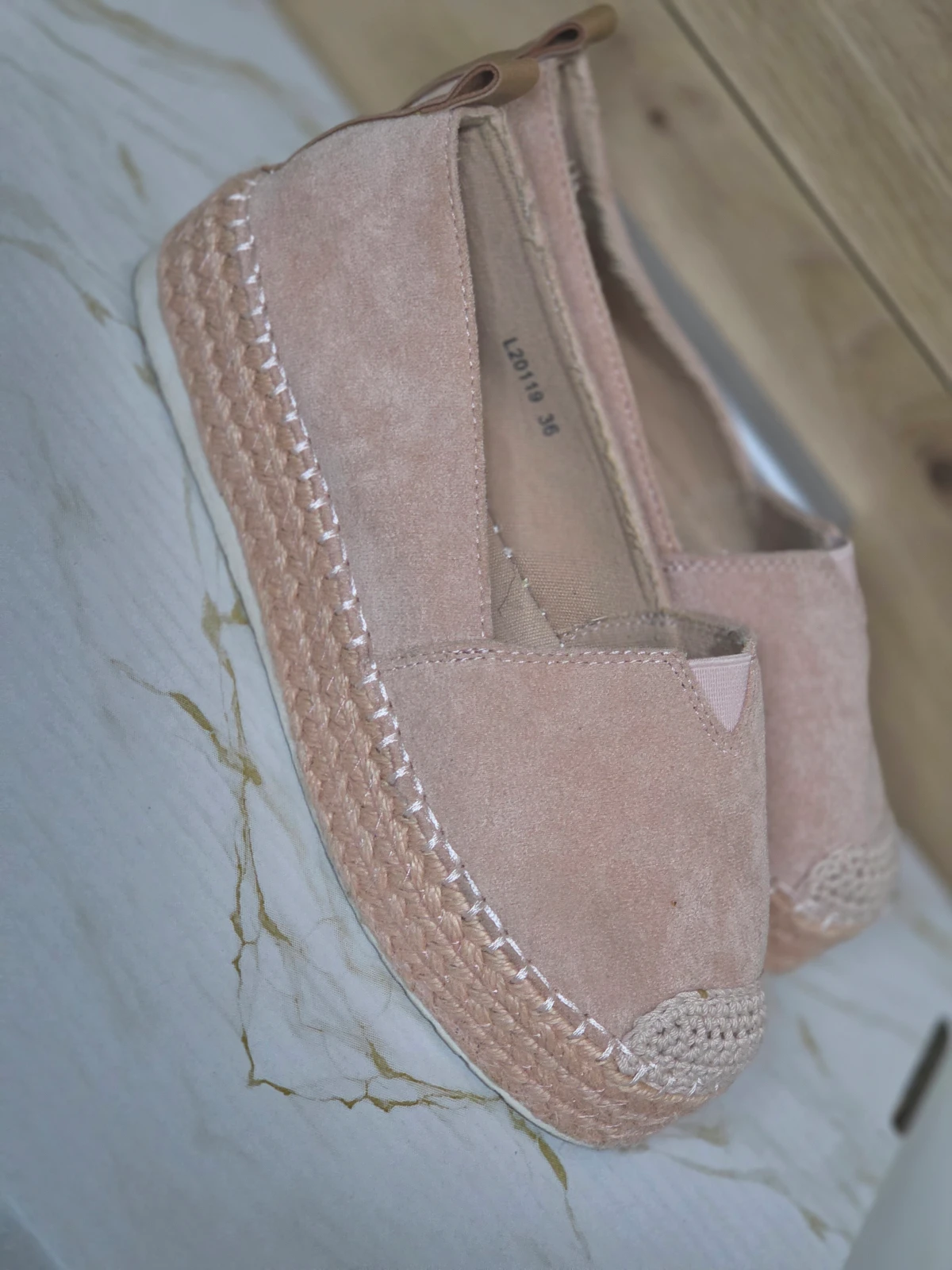 Opposite espadrile