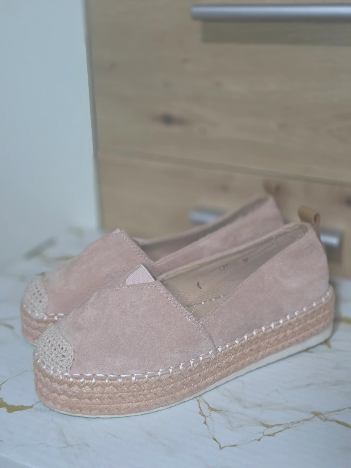 Opposite espadrile