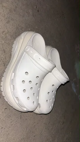 Crocs mega crush
