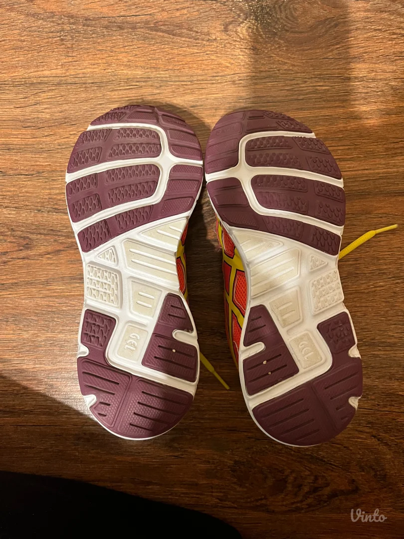 asics- ženske patike