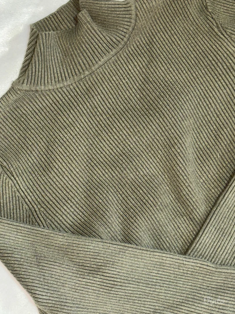 Maslinasta rebrasta rolka / polu-rolka